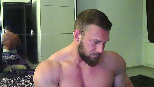 muscularkevin online show from March 29, 2026, 3:39 am
