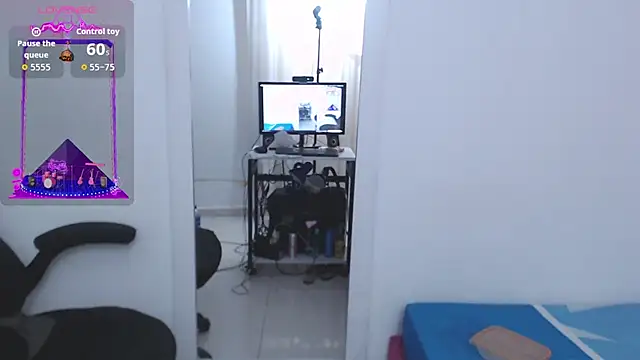 Snapshot of Katha_Marck chatting on October 3, 2025, 7:33 pm Katha Marck online show from October 3, 2025, 7:33 pm