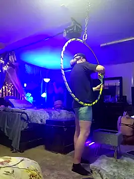 Snapshot of Hotredheadandtoungelasher chatting on December 7, 2024, 11:51 am Hotredheadandtoungelasher online show from December 7, 2024, 11:51 am