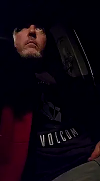 Snapshot of Hotredheadandtoungelasher chatting on December 13, 2024, 11:02 am Hotredheadandtoungelasher online show from December 13, 2024, 11:02 am