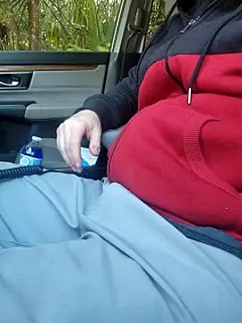 Snapshot of Hotredheadandtoungelasher chatting on December 13, 2024, 2:38 pm Hotredheadandtoungelasher online show from December 13, 2024, 2:38 pm