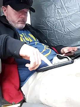 Snapshot of Hotredheadandtoungelasher chatting on December 19, 2024, 1:07 pm Hotredheadandtoungelasher online show from December 19, 2024, 1:07 pm