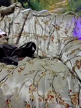 Snapshot of Hotredheadandtoungelasher chatting on December 25, 2024, 10:28 am Hotredheadandtoungelasher online show from December 25, 2024, 10:28 am