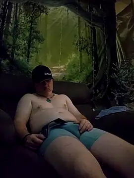 Snapshot of Hotredheadandtoungelasher chatting on December 29, 2024, 11:29 am Hotredheadandtoungelasher online show from December 29, 2024, 11:29 am