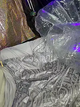 Snapshot of Hotredheadandtoungelasher chatting on December 31, 2024, 2:03 pm Hotredheadandtoungelasher online show from December 31, 2024, 2:03 pm