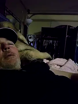 Snapshot of Hotredheadandtoungelasher chatting on January 3, 2025, 5:06 am Hotredheadandtoungelasher online show from January 3, 2025, 5:06 am