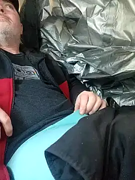 Snapshot of Hotredheadandtoungelasher chatting on January 4, 2025, 1:21 pm Hotredheadandtoungelasher online show from January 4, 2025, 1:21 pm