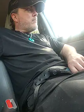 Snapshot of Hotredheadandtoungelasher chatting on January 6, 2025, 4:13 pm Hotredheadandtoungelasher online show from January 6, 2025, 4:13 pm