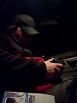 Snapshot of Hotredheadandtoungelasher chatting on January 9, 2025, 3:26 am Hotredheadandtoungelasher online show from January 9, 2025, 3:26 am