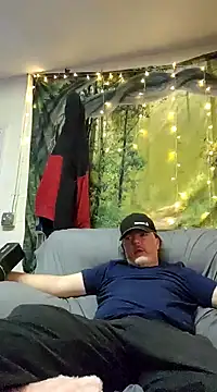 Snapshot of Hotredheadandtoungelasher chatting on January 16, 2025, 8:00 am Hotredheadandtoungelasher online show from January 16, 2025, 8:00 am