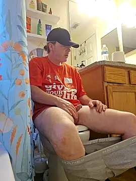 Snapshot of Hotredheadandtoungelasher chatting on January 19, 2025, 6:53 pm Hotredheadandtoungelasher online show from January 19, 2025, 6:53 pm