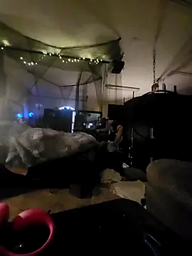 Snapshot of Hotredheadandtoungelasher chatting on January 27, 2025, 8:49 pm Hotredheadandtoungelasher online show from January 27, 2025, 8:49 pm