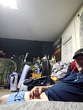 Snapshot of Hotredheadandtoungelasher chatting on February 12, 2025, 9:33 pm Hotredheadandtoungelasher online show from February 12, 2025, 9:33 pm