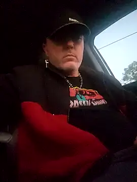 Snapshot of Hotredheadandtoungelasher chatting on February 14, 2025, 11:53 am Hotredheadandtoungelasher online show from February 14, 2025, 11:53 am