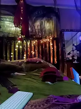 Snapshot of Hotredheadandtoungelasher chatting on February 26, 2025, 8:33 pm Hotredheadandtoungelasher online show from February 26, 2025, 8:33 pm