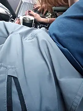 Snapshot of Hotredheadandtoungelasher chatting on February 27, 2025, 11:04 pm Hotredheadandtoungelasher online show from February 27, 2025, 11:04 pm