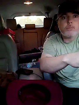 Snapshot of Hotredheadandtoungelasher chatting on March 20, 2025, 11:02 pm Hotredheadandtoungelasher online show from March 20, 2025, 11:02 pm