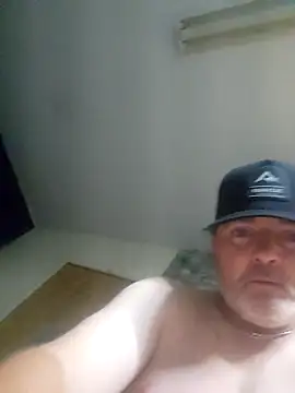 Snapshot of Hotredheadandtoungelasher chatting on October 25, 2025, 9:17 am Hotredheadandtoungelasher online show from October 25, 2025, 9:17 am