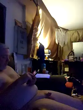 Snapshot of Hotredheadandtoungelasher chatting on November 6, 2025, 3:18 am Hotredheadandtoungelasher online show from November 6, 2025, 3:18 am