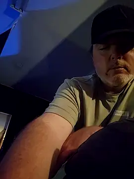 Snapshot of Hotredheadandtoungelasher chatting on November 12, 2025, 6:14 am Hotredheadandtoungelasher online show from November 12, 2025, 6:14 am