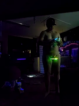 Hotredheadandtoungelasher online show from November 21, 2025, 11:42 am