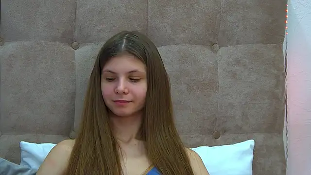 Snapshot of AudreyBarlow chatting on February 19, 2025, 9:28 am AudreyBarlow online show from February 19, 2025, 9:28 am