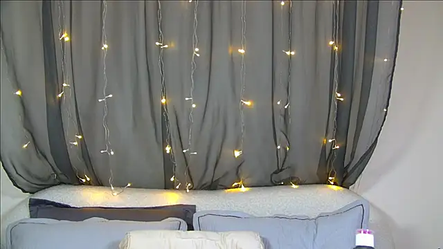 RachelSimpson online show from November 5, 2025, 6:19 pm