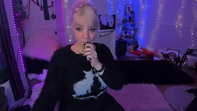 AliceW0lf online show from December 2, 2025, 7:53 pm