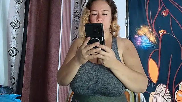 Snapshot of brenlissy89 chatting on February 7, 2026, 1:37 pm brenlissy89 online show from February 7, 2026, 1:37 pm