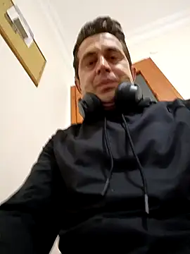 melenko1667 online show from September 29, 2025, 11:31 pm