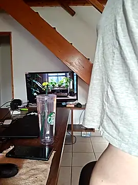 Elnonoykeila77 online show from March 12, 2025, 11:22 pm