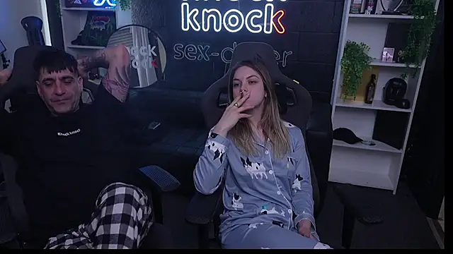 Elnonoykeila77 online show from September 20, 2025, 4:08 pm