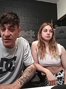 Elnonoykeila77 online show from November 26, 2025, 2:07 pm