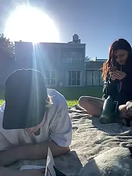 Elnonoykeila77 online show from April 26, 2026, 7:33 pm