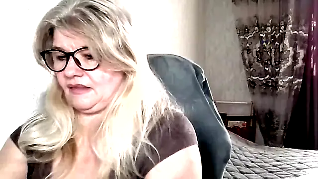 Snapshot of Diana_49 chatting on March 16, 2026, 11:58 am Diana 49 online show from March 16, 2026, 11:58 am