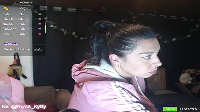 Snapshot of Mysskytty chatting on October 30, 2025, 5:31 am Mysskytty online show from October 30, 2025, 5:31 am