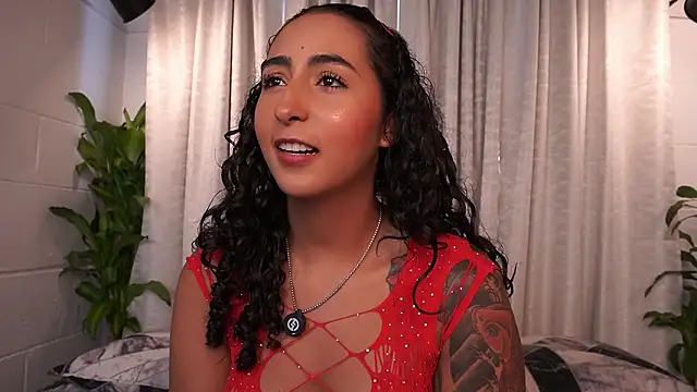 agatha collins  online show from March 25, 2026, 6:47 pm