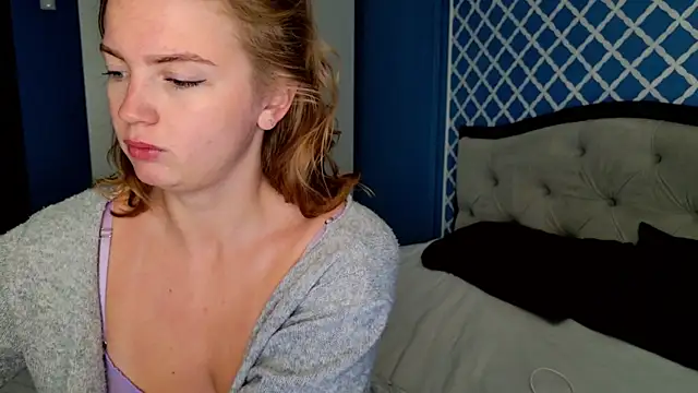 Busty Redhead online show from June 3, 2026, 3:09 am