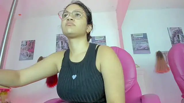 CAMILA--REY online show from February 4, 2025, 8:02 am