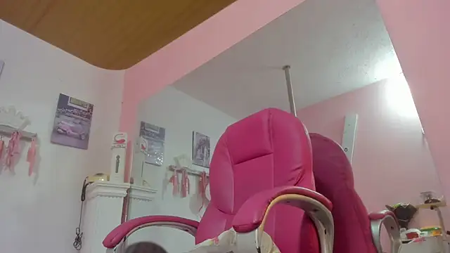 CAMILA--REY online show from March 6, 2025, 1:46 pm