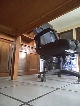 C4RL170S online show from May 5, 2026, 8:28 pm