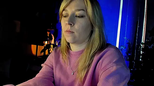 Snapshot of 5_in_one chatting on February 5, 2025, 8:54 am 5 in one online show from February 5, 2025, 8:54 am