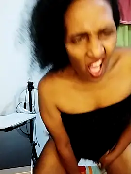 Aishamara online show from February 21, 2026, 4:02 am