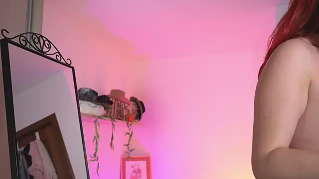 Amaliamour online show from March 12, 2025, 6:40 am