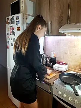 Keli Jessi online show from December 2, 2024, 6:21 pm