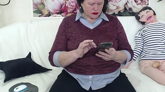 Snapshot of FlaviaSquirts chatting on February 19, 2025, 8:55 am FlaviaSquirts online show from February 19, 2025, 8:55 am