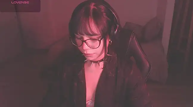 Snapshot of modjo_ chatting on December 23, 2024, 4:55 am modjo online show from December 23, 2024, 4:55 am