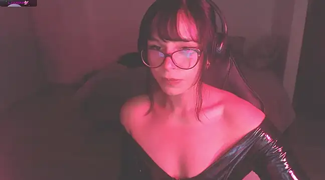 Snapshot of modjo_ chatting on February 16, 2025, 4:53 am modjo online show from February 16, 2025, 4:53 am