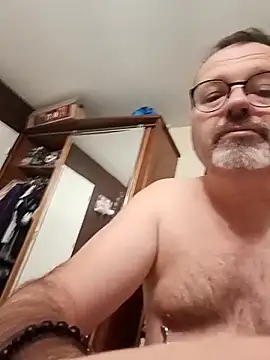 mike9473 online show from November 19, 2025, 6:13 am