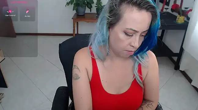 Snapshot of charlottezoe15 chatting on February 14, 2025, 4:20 pm charlottezoe15 online show from February 14, 2025, 4:20 pm